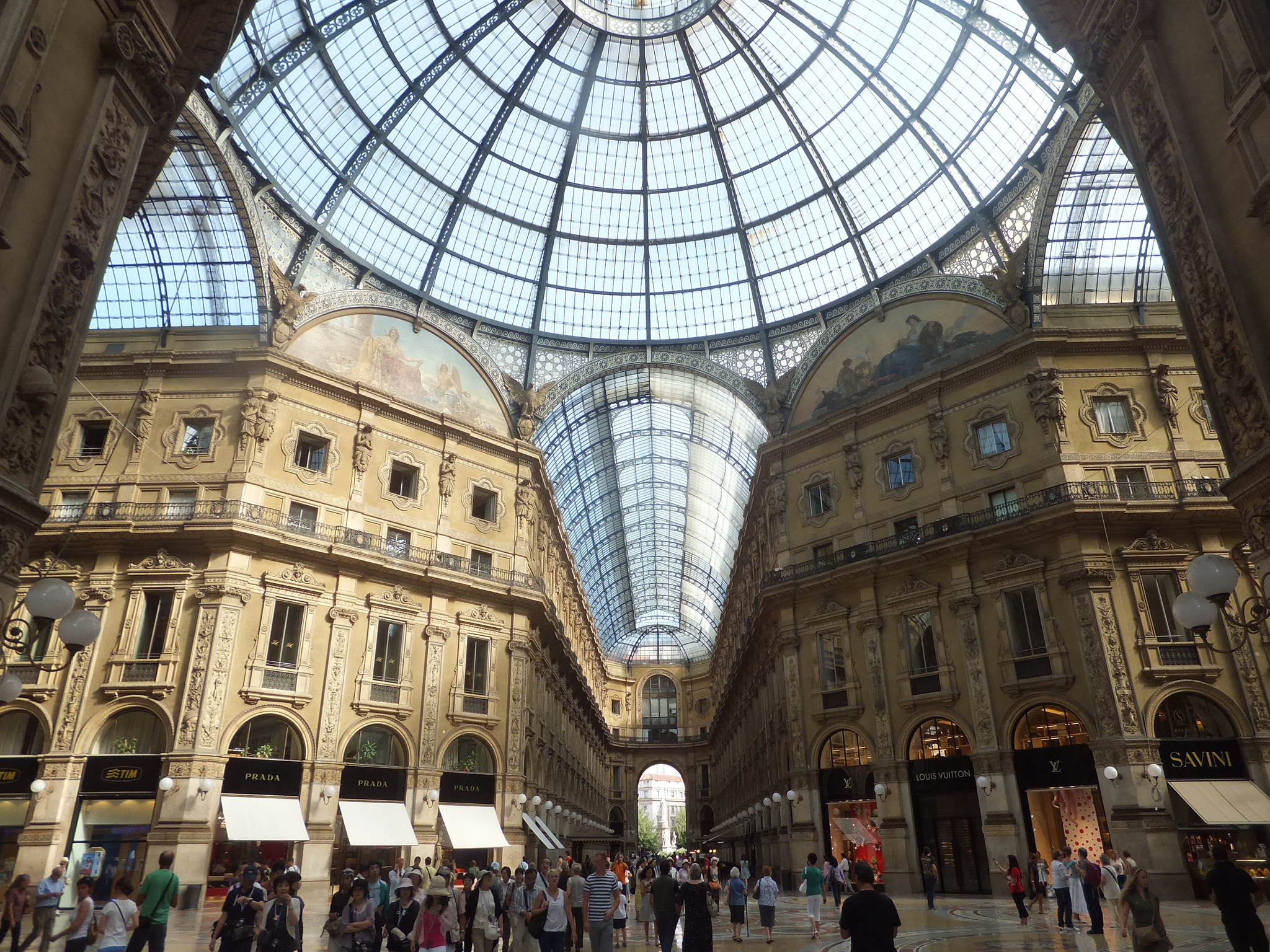 milan fashion tourist attractions